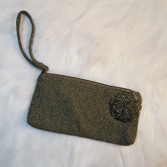 Old Navy Handbags - Old Navy Wristlet